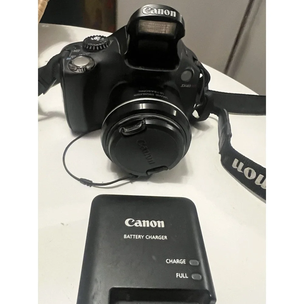 Canon PowerShot SX40 HS Black 35x Optical Zoom 12.1 MP Bridge Digital Camera